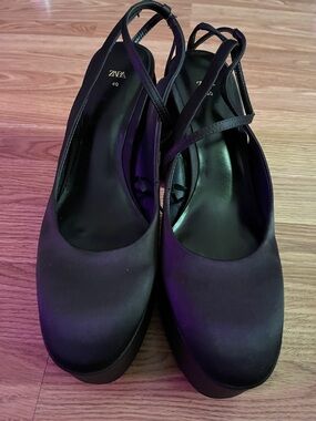 Zara Black Platform Slingback Pumps
